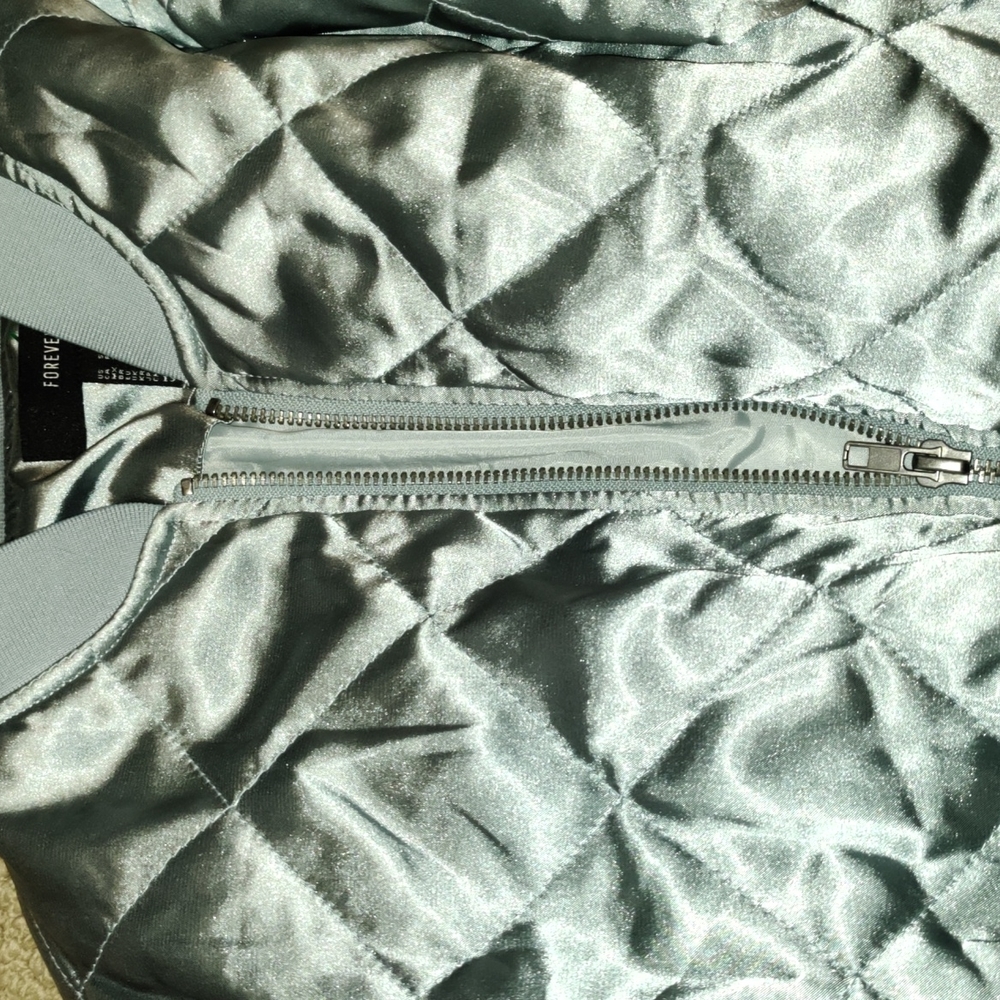Ladies Quilted Satin Zipup Jacket - Picture 2 of 2